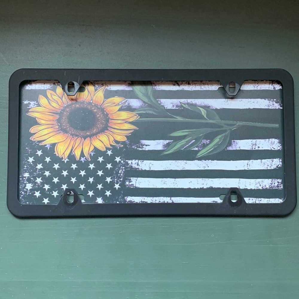 Sunflower front replacement plate for your car